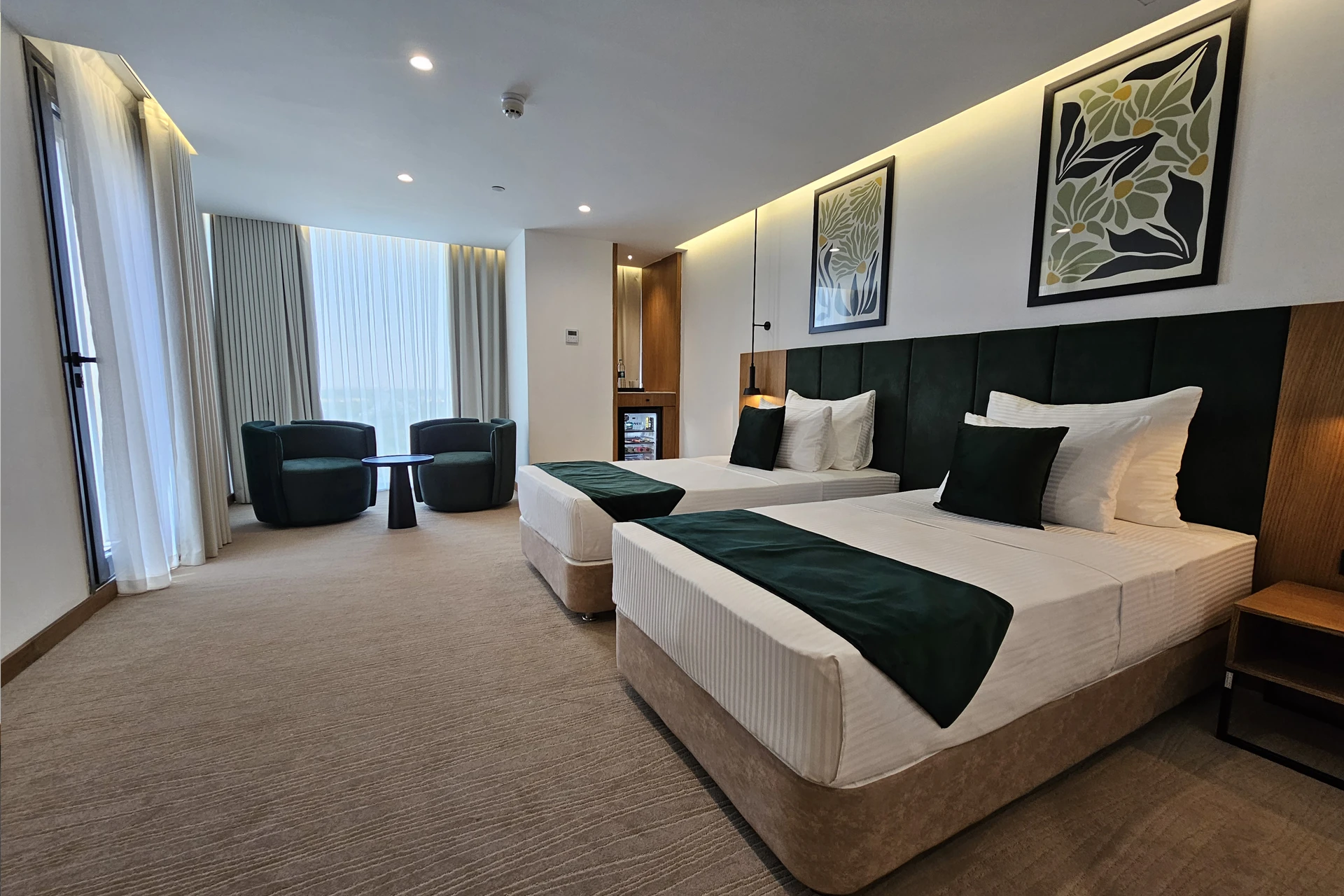 اتاق توئین هتل سیزنز